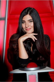 Tuba Büyüküstün Fotoğrafı