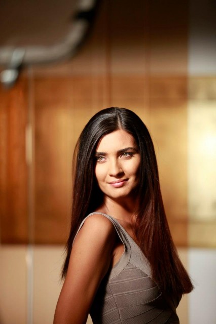 Tuba Büyüküstün Fotoğrafı