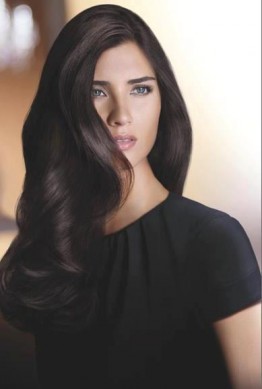 Tuba Büyüküstün Fotoğrafı