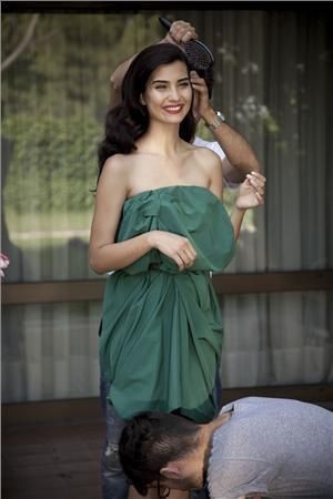 Tuba Büyüküstün Fotoğrafı