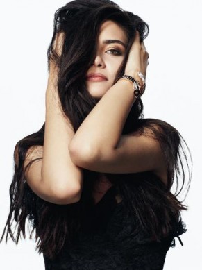 Tuba Büyüküstün Fotoğrafı