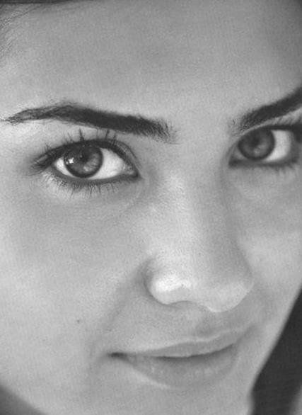 Tuba Büyüküstün Fotoğrafı