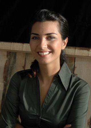 Tuba Büyüküstün Fotoğrafı