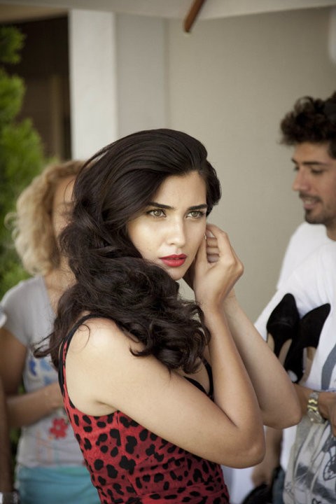 Tuba Büyüküstün Fotoğrafı