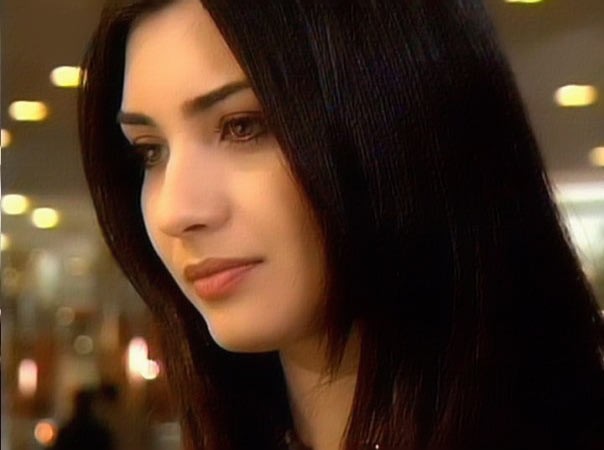 Tuba Büyüküstün Fotoğrafı
