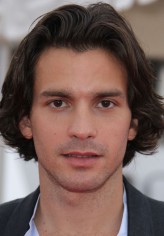 Santiago Cabrera fotoğrafı