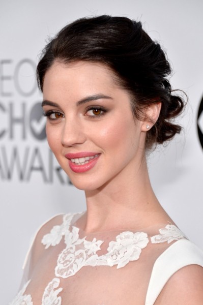 Adelaide Kane Fotoğrafı