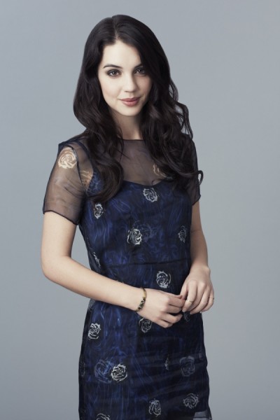 Adelaide Kane Fotoğrafı