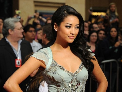 Shay Mitchell Fotoğrafı