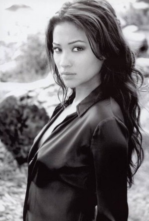 Shay Mitchell Fotoğrafı