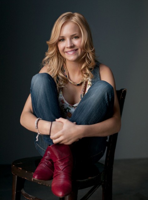 Britt Robertson Fotoğrafı