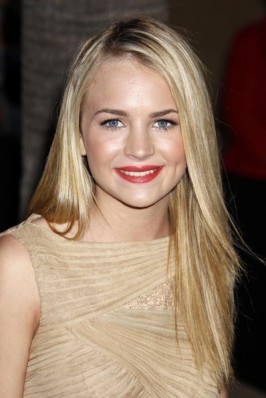 Britt Robertson Fotoğrafı