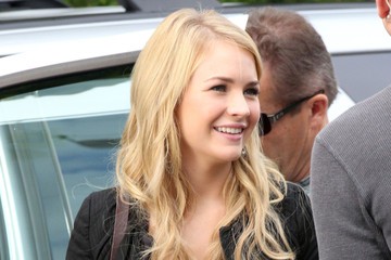 Britt Robertson Fotoğrafı