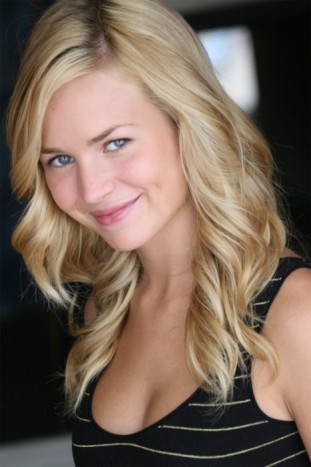 Britt Robertson Fotoğrafı