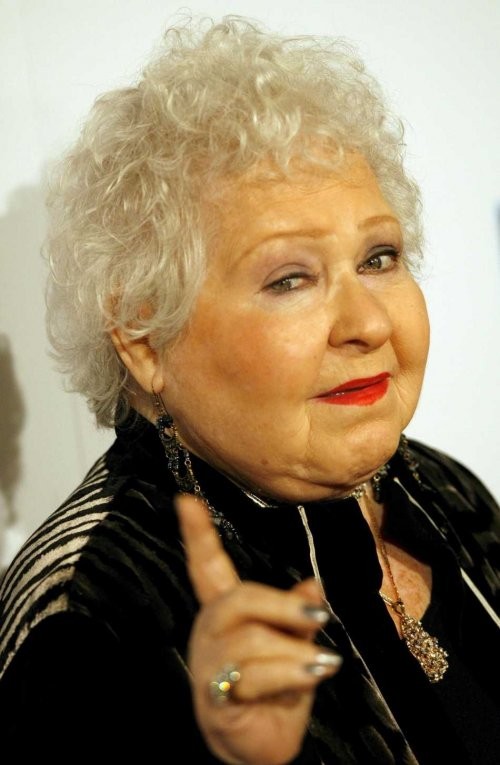 Estelle Harris fotoğrafı