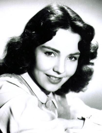 Jennifer Jones fotoğrafı
