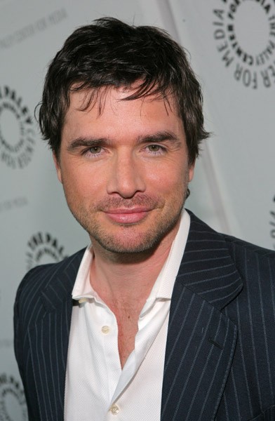 Matthew Settle Fotoğrafı