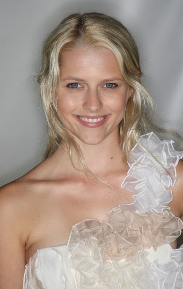 Teresa Palmer Fotoğrafı
