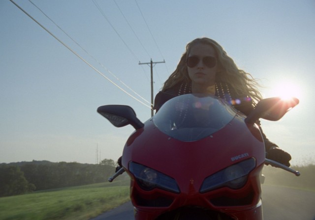 Teresa Palmer Fotoğrafı