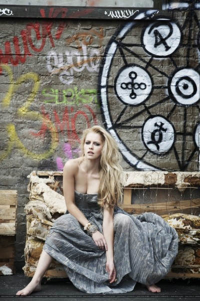 Teresa Palmer Fotoğrafı