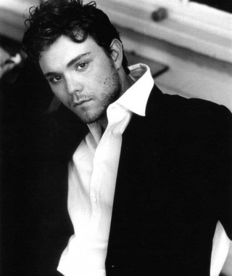 Clayne Crawford Fotoğrafı