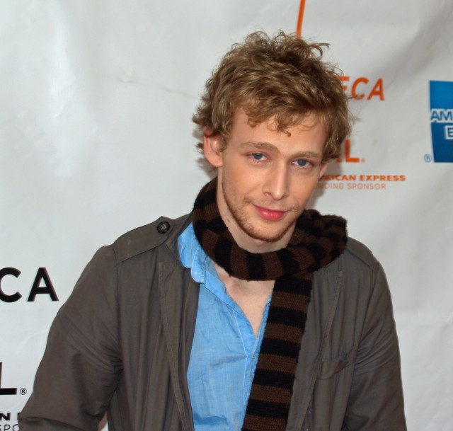 Johnny Lewis Fotoğrafı