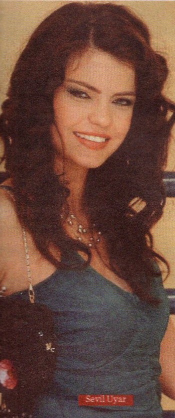 Sevil Uyar Fotoğrafı