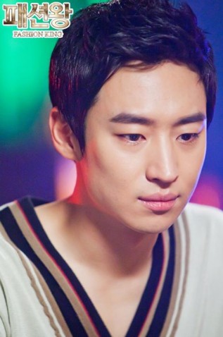 Lee Je-hoon Fotoğrafı