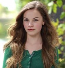 Izzy Meikle-Small fotoğrafı