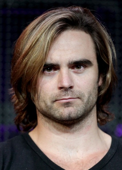 Dustin Clare Fotoğrafı