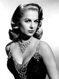 Martha Hyer fotoğrafı
