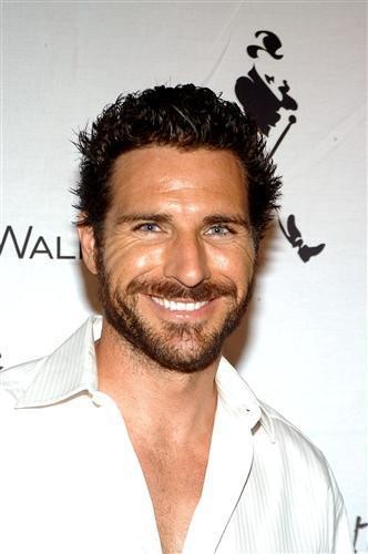 Ed Quinn fotoğrafı
