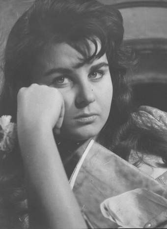 Fatma Girik Fotoğrafı