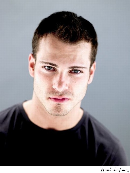 Shawn Roberts Fotoğrafı