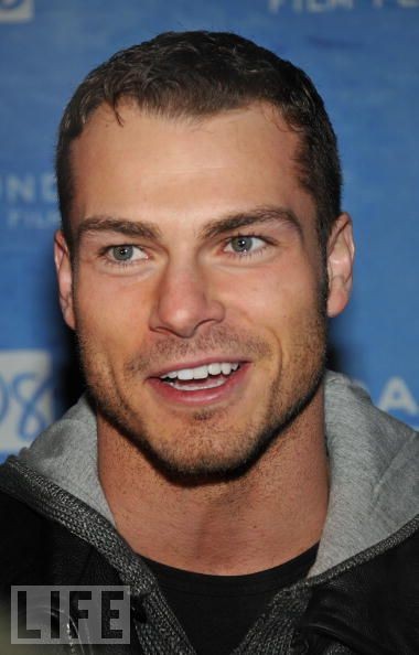 Shawn Roberts Fotoğrafı