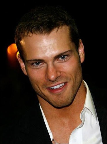 Shawn Roberts Fotoğrafı