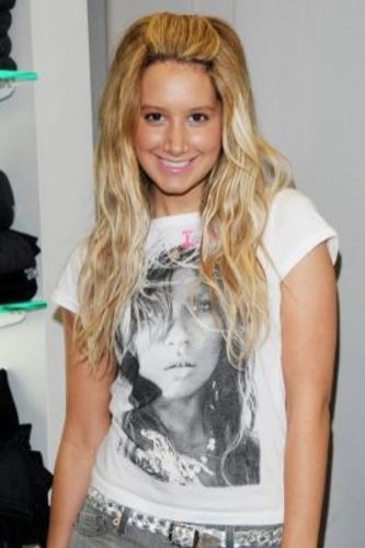Ashley Tisdale Fotoğrafı