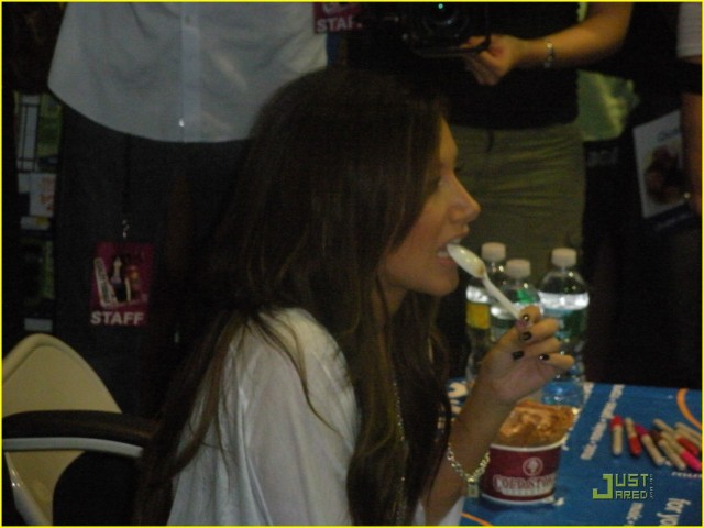 Ashley Tisdale Fotoğrafı