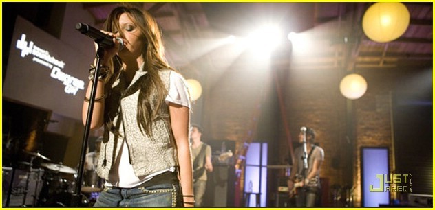 Ashley Tisdale Fotoğrafı