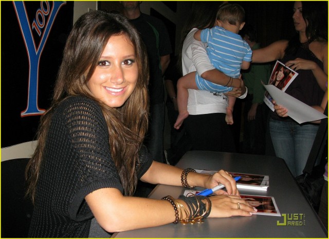 Ashley Tisdale Fotoğrafı