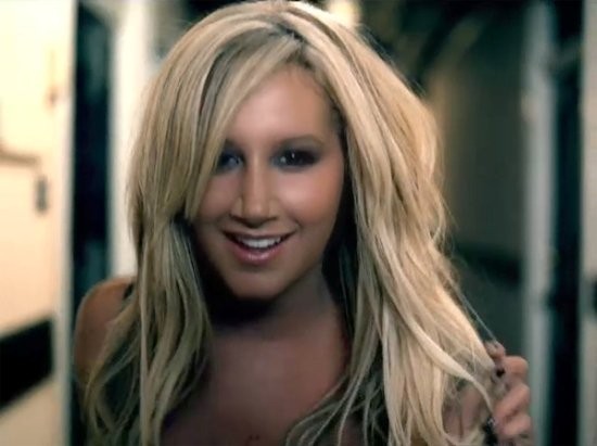 Ashley Tisdale Fotoğrafı