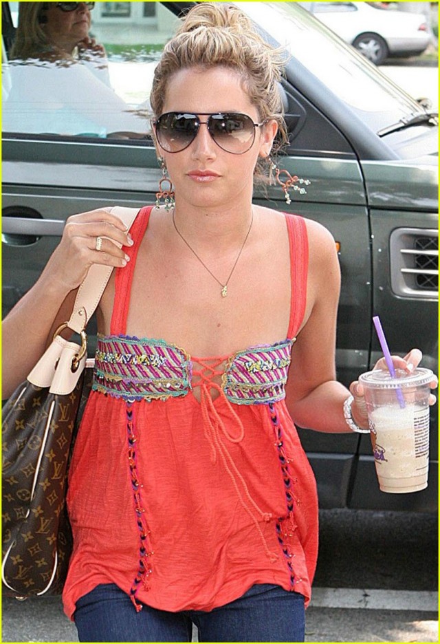Ashley Tisdale Fotoğrafı