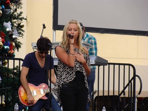 Ashley Tisdale Fotoğrafı