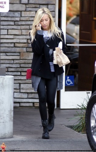 Ashley Tisdale Fotoğrafı