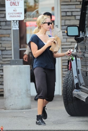 Ashley Tisdale Fotoğrafı