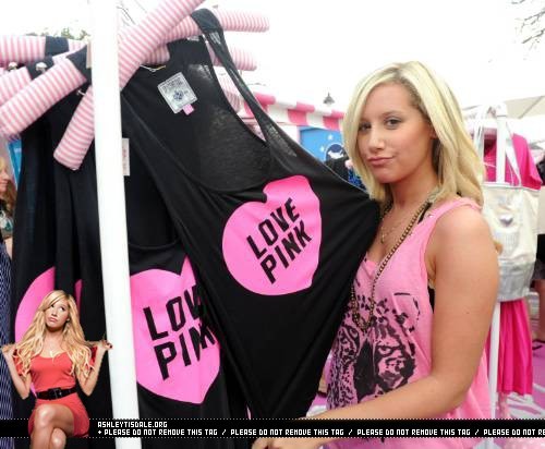 Ashley Tisdale Fotoğrafı