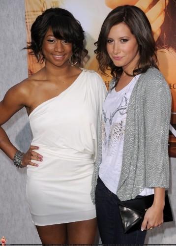 Ashley Tisdale Fotoğrafı