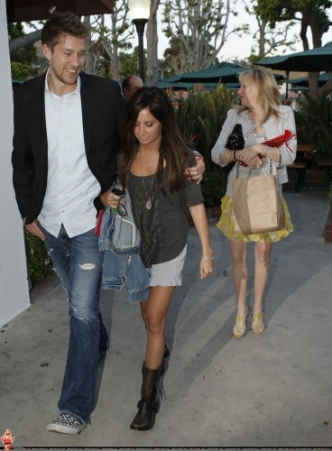 Ashley Tisdale Fotoğrafı