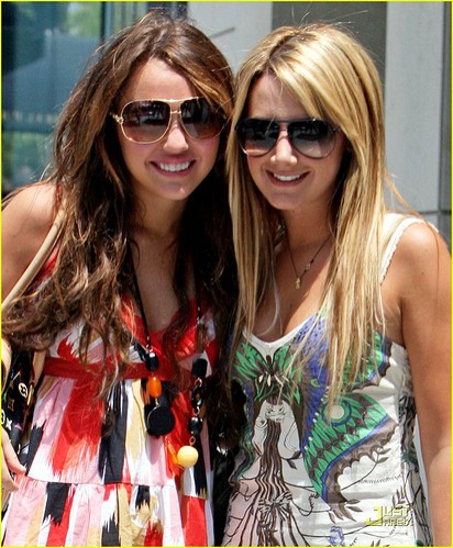 Ashley Tisdale Fotoğrafı