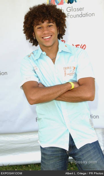 Corbin Bleu Fotoğrafı
